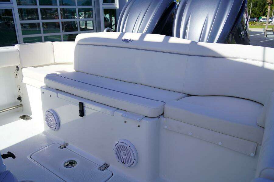 27ft Sea Hunt Yacht For Sale