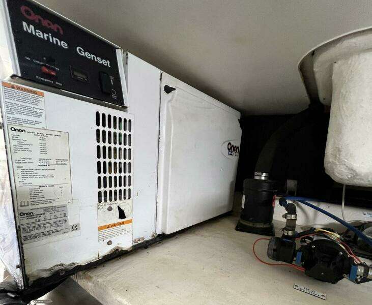 Reel Obsession 41ft Luhrs Yacht For Sale