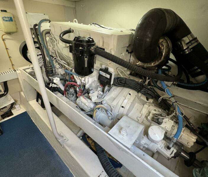 Reel Obsession 41ft Luhrs Yacht For Sale