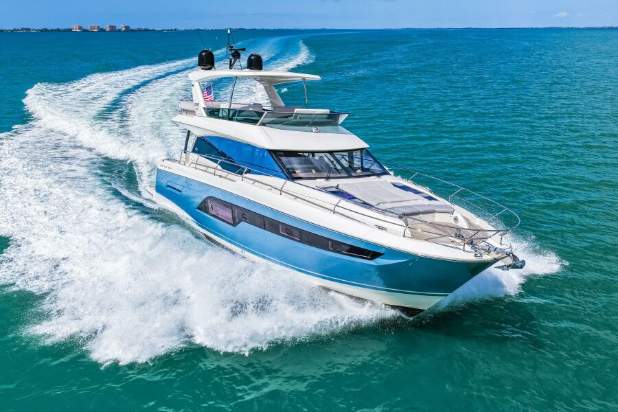 63' 2019 Prestige 630 Flybridge