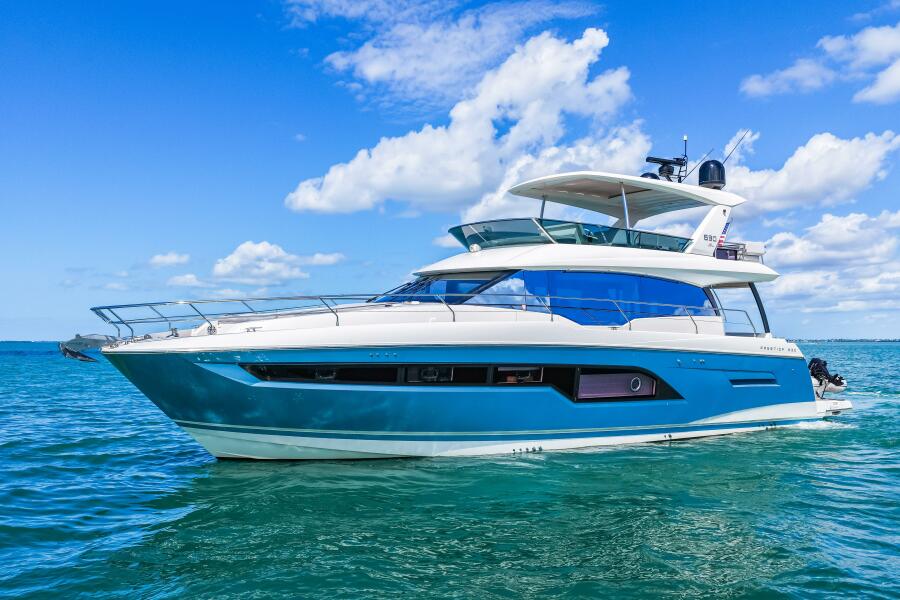 63' 2019 Prestige 630 Flybridge