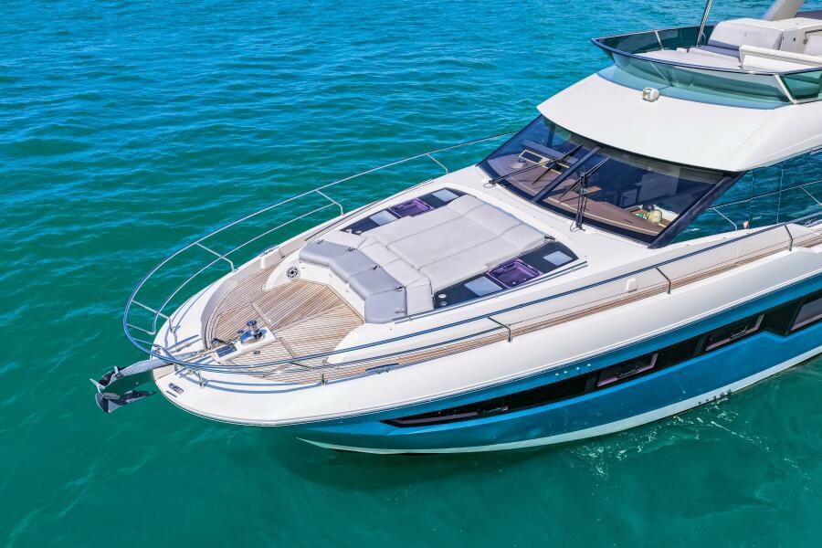 63' 2019 Prestige 630 Flybridge