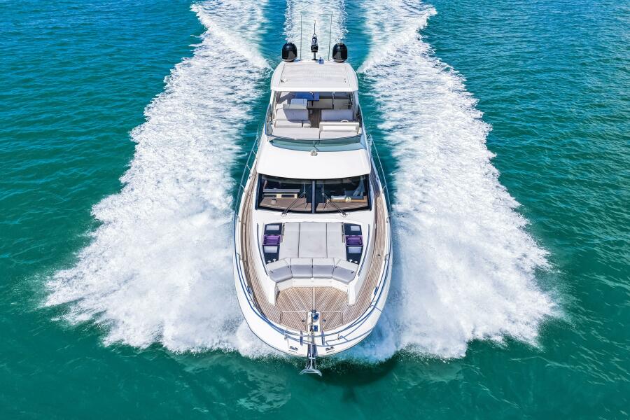 63' 2019 Prestige 630 Flybridge