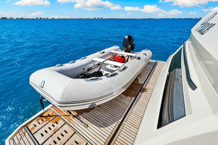 63' 2019 Prestige 630 Flybridge