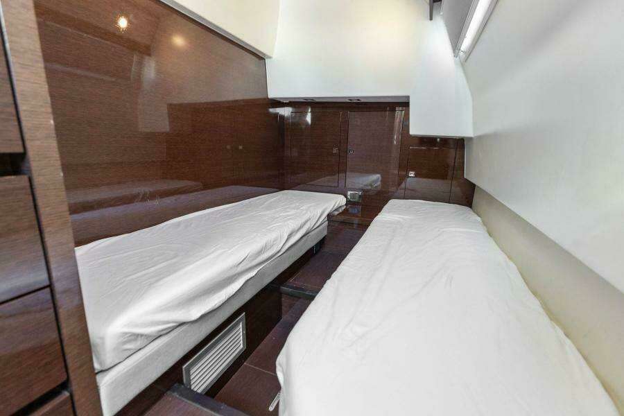 2019 Prestige 63 Flybridge 'Peace'