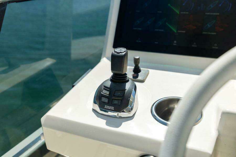 2019 Prestige 63 Flybridge 'Peace'