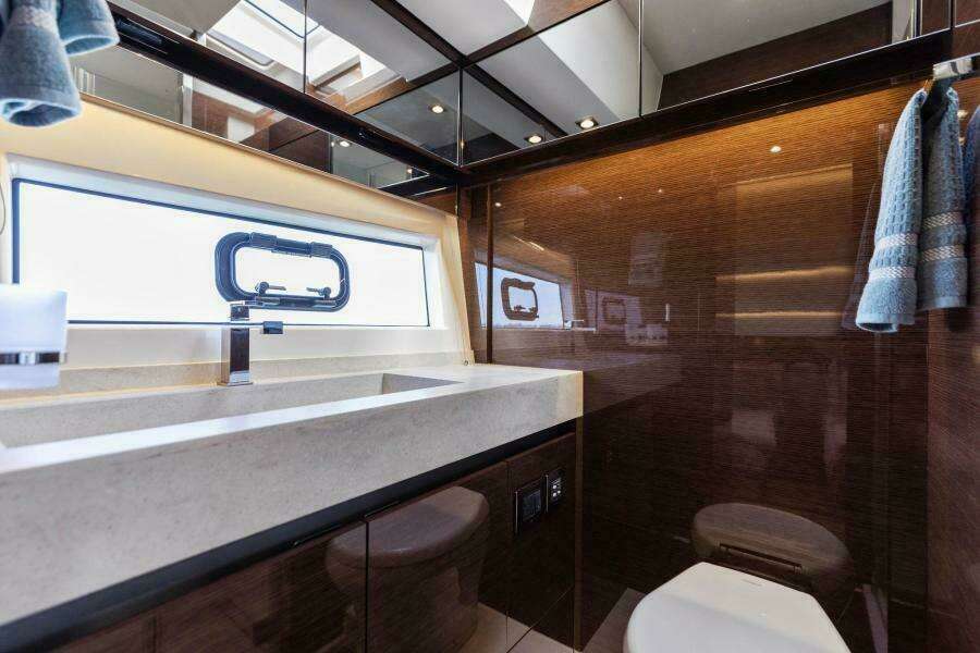 2019 Prestige 63 Flybridge 'Peace'