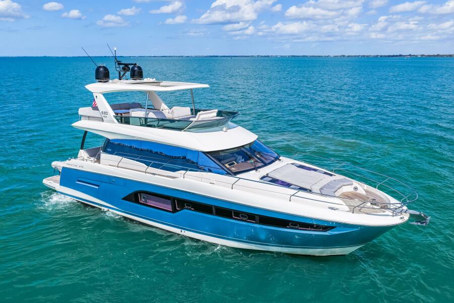 63' 2019 Prestige 630 Flybridge