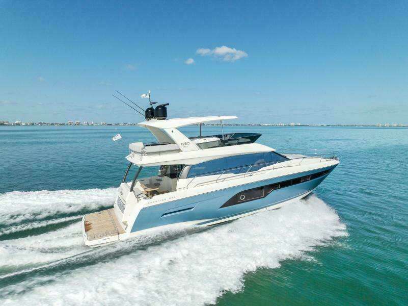 2019 Prestige 63 Flybridge 'Peace'