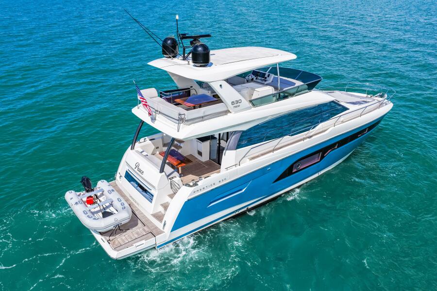 63' 2019 Prestige 630 Flybridge