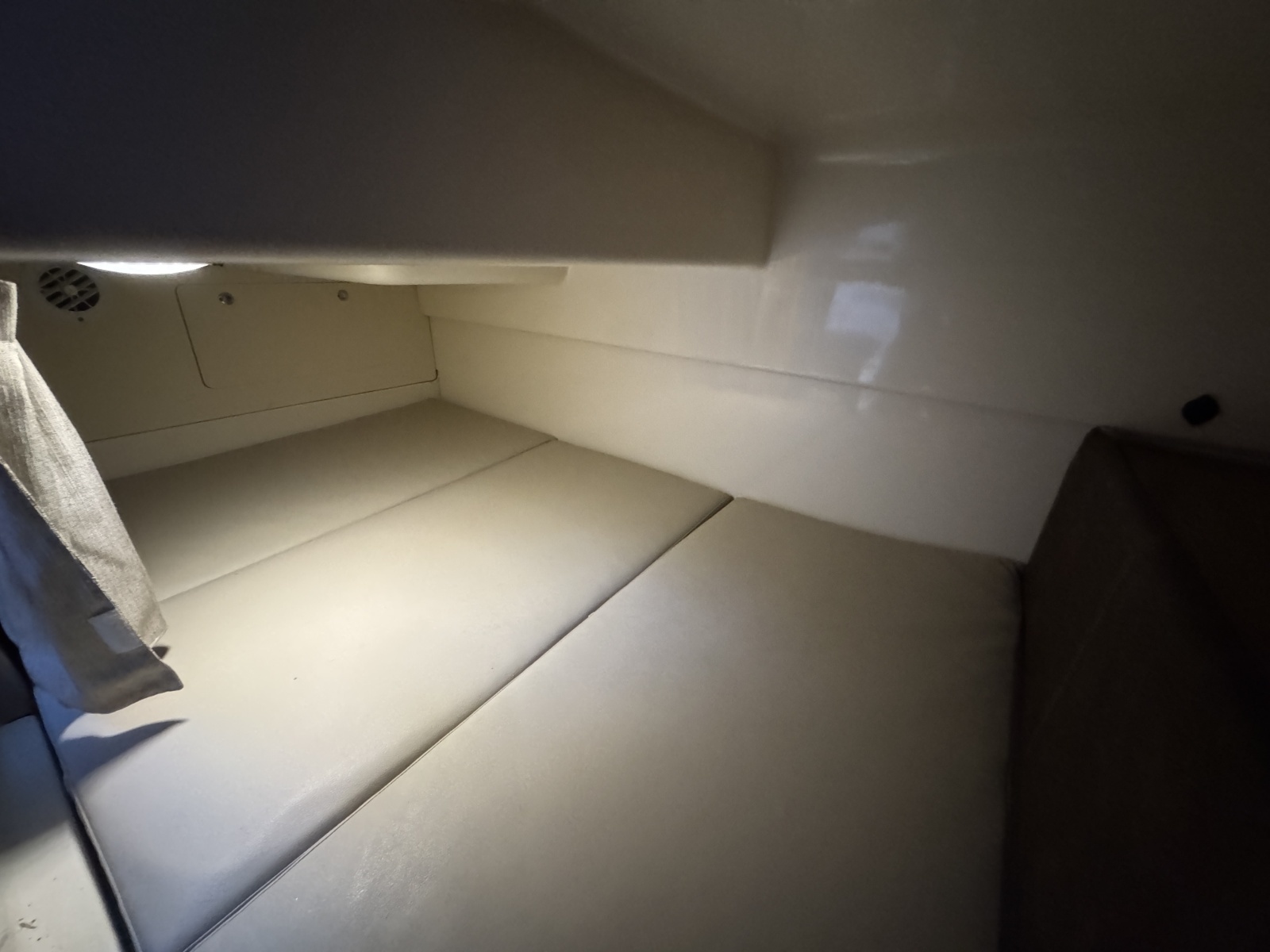 28ft Boston Whaler Yacht For Sale