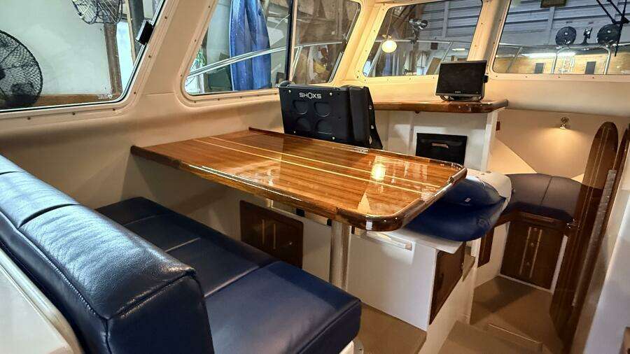 Kapalua 33ft Ocean Sport Yacht For Sale