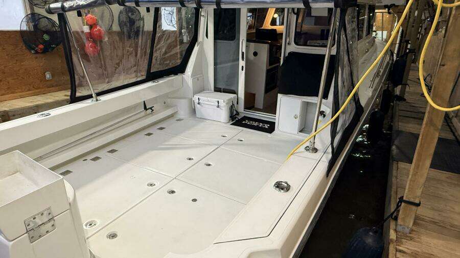 Kapalua 33ft Ocean Sport Yacht For Sale