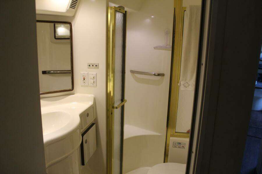 Fuelish Pleasure 50ft Sea Ray Yacht For Sale