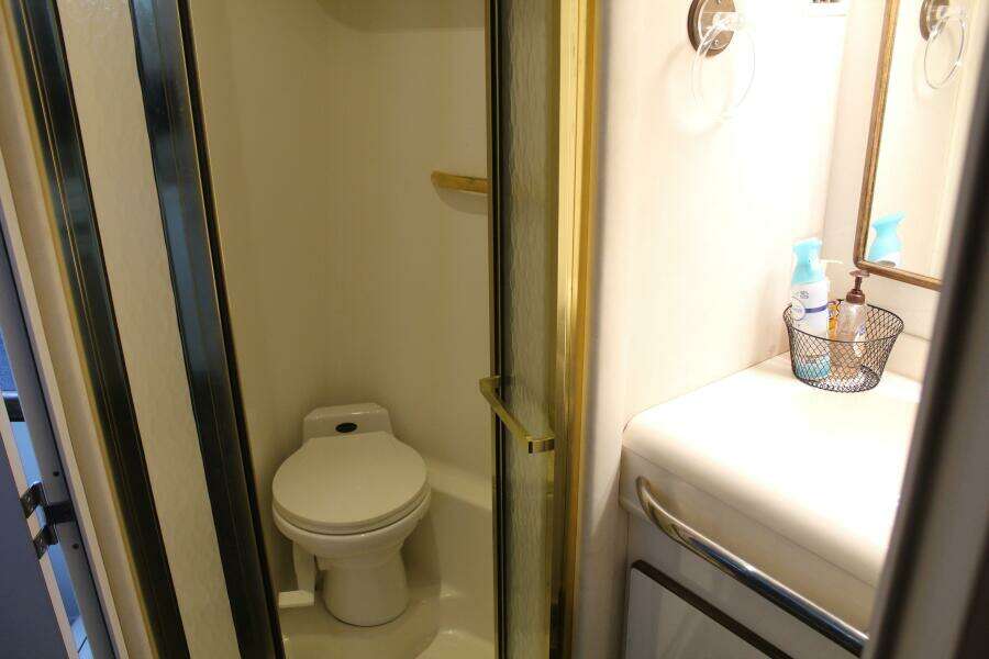 Fuelish Pleasure 50ft Sea Ray Yacht For Sale