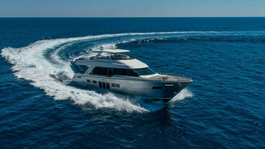 WHISTLE 76ft Lazzara Yachts Yacht For Sale