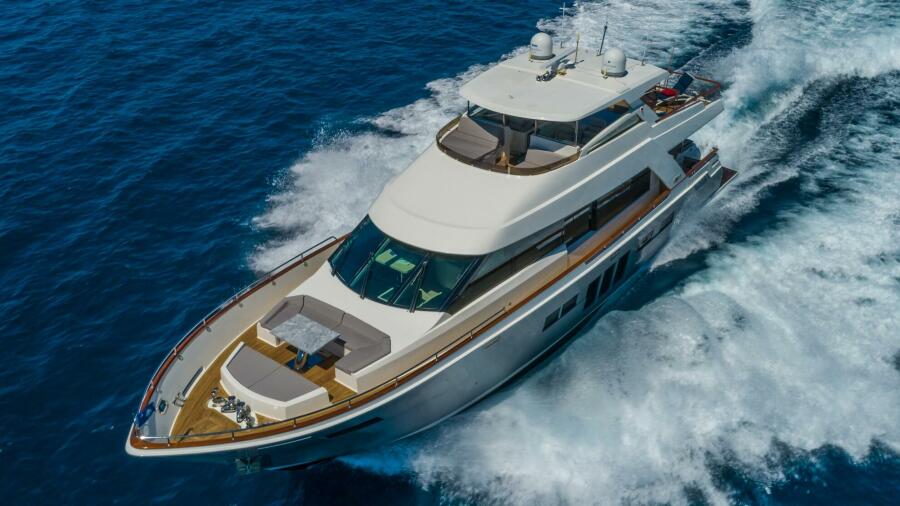 76' 2012 Lazzara Yachts 