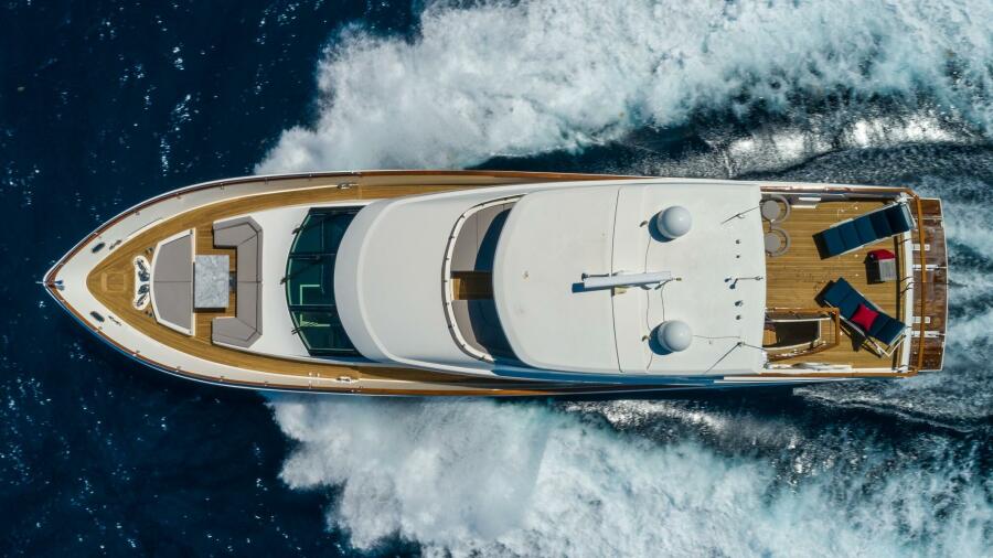76' 2012 Lazzara Yachts 