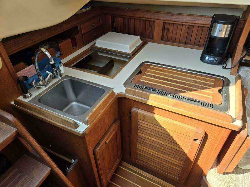 27ft Island Packet Yacht For Sale