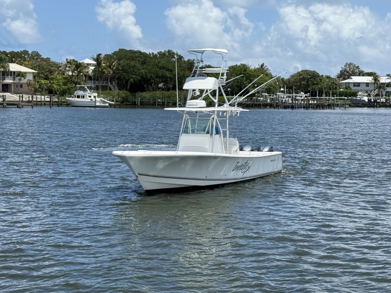 32' 2006 Regulator 32 Center Console
