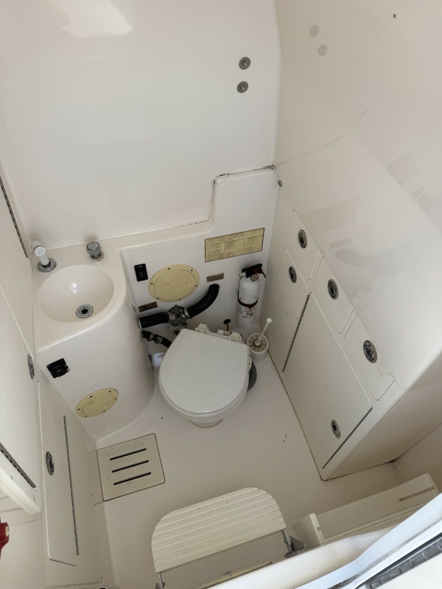 INVICTUS 32ft Regulator Yacht For Sale