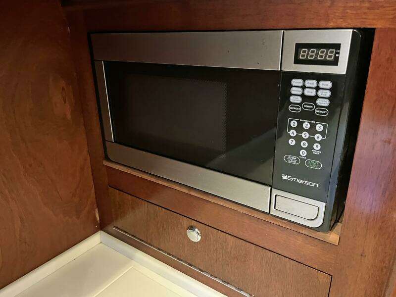 Annie M 52ft Amel Yacht For Sale