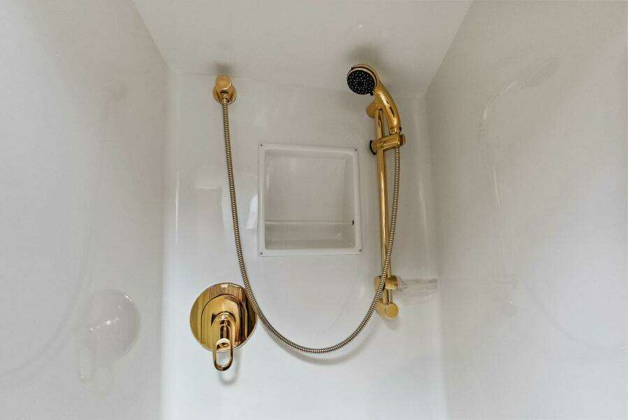 URGENT SEA 45ft Viking Yacht For Sale