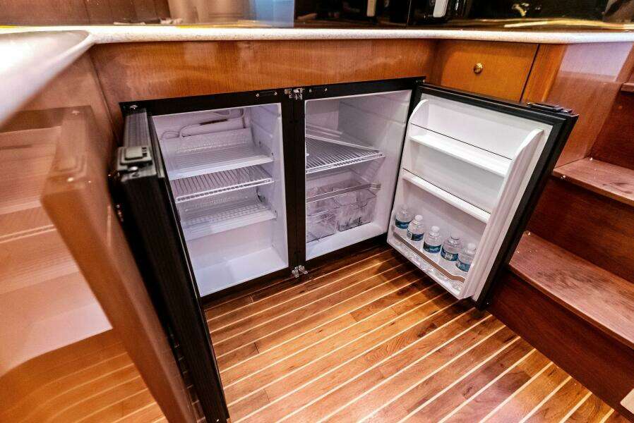 URGENT SEA 45ft Viking Yacht For Sale