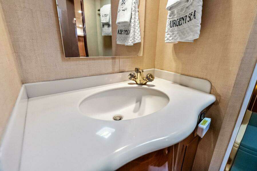 URGENT SEA 45ft Viking Yacht For Sale