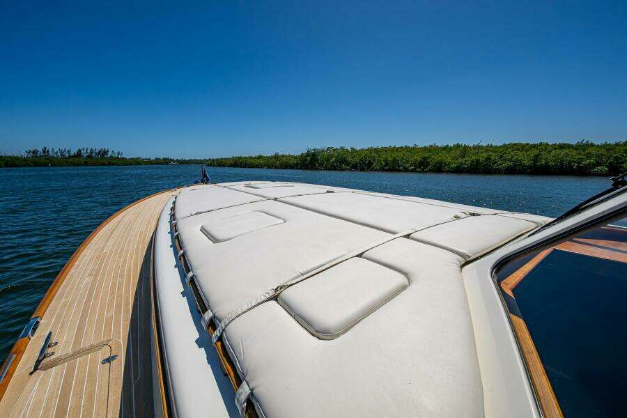 VERA NORTH 58ft Hinckley Yacht For Sale