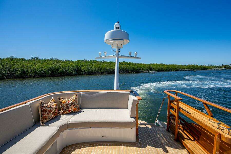 VERA NORTH 58ft Hinckley Yacht For Sale