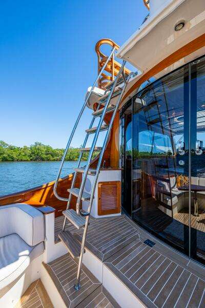 VERA NORTH 58ft Hinckley Yacht For Sale