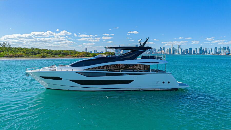 88' 2025 Sunseeker 