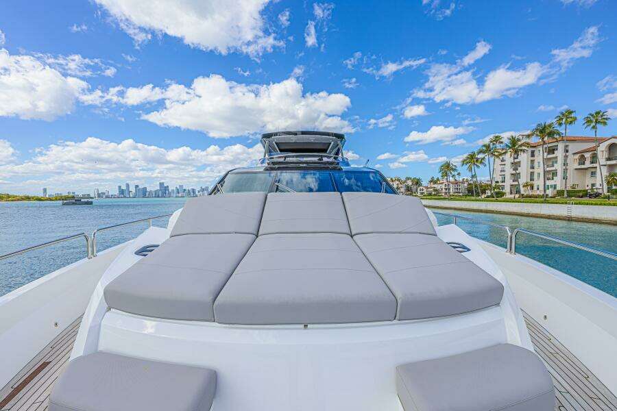 HIDEOUT 88ft Sunseeker Yacht For Sale