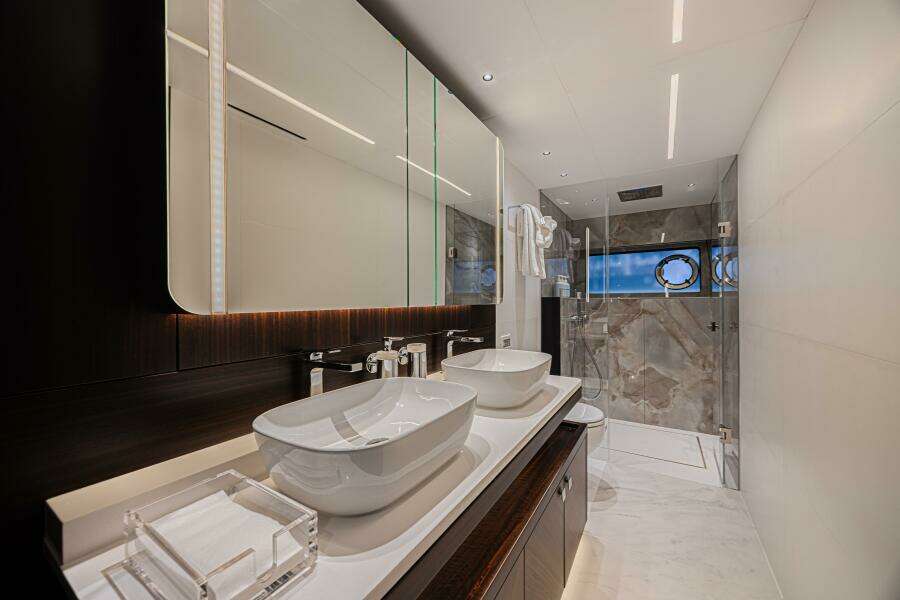 HIDEOUT 88ft Sunseeker Yacht For Sale