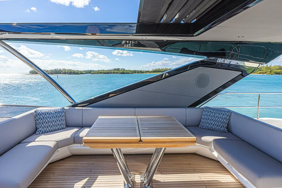 88' 2025 Sunseeker 