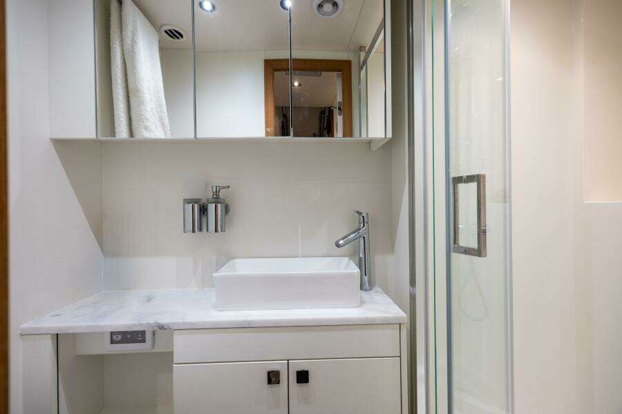 HIDEOUT 88ft Sunseeker Yacht For Sale