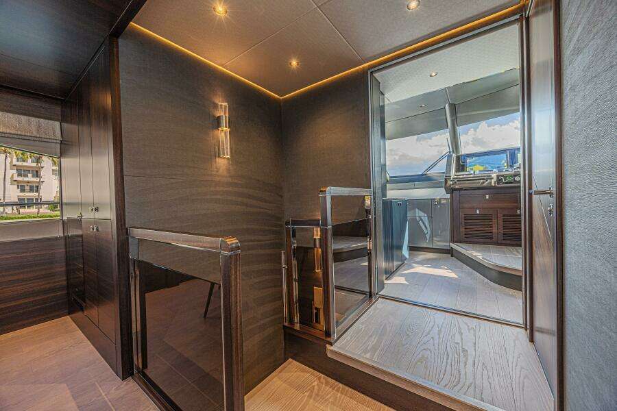 HIDEOUT 88ft Sunseeker Yacht For Sale