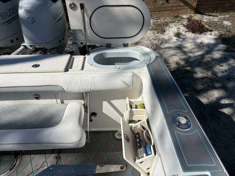 Reel Anomaly 35ft Wellcraft Yacht For Sale