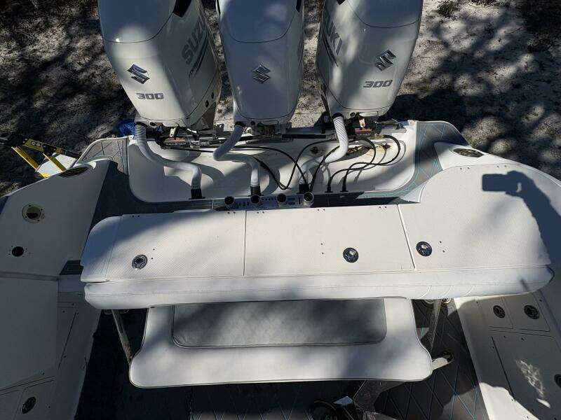 Reel Anomaly 35ft Wellcraft Yacht For Sale