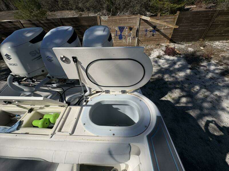 Reel Anomaly 35ft Wellcraft Yacht For Sale
