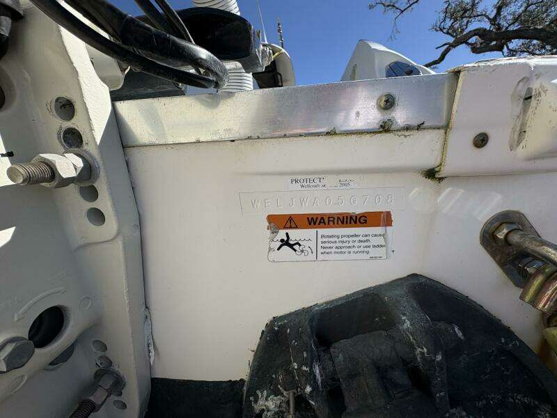 Reel Anomaly 35ft Wellcraft Yacht For Sale