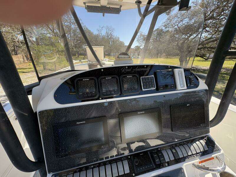 Reel Anomaly 35ft Wellcraft Yacht For Sale