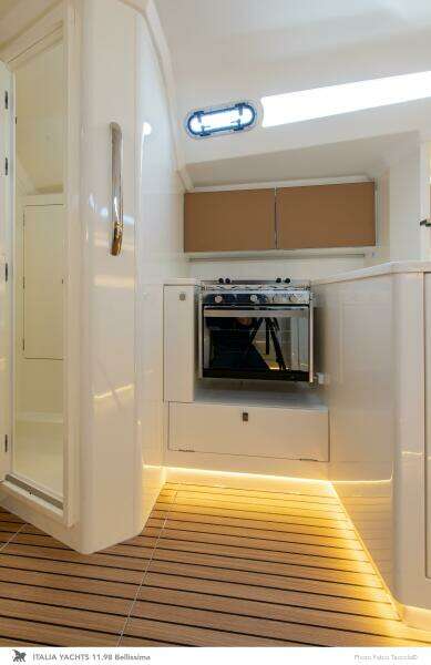 39ft Italia Yachts Yacht For Sale