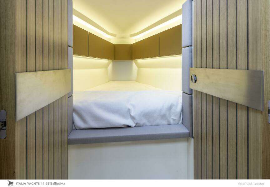 39ft Italia Yachts Yacht For Sale