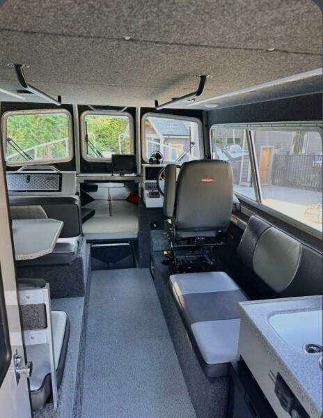 32ft Thunderjet Yacht For Sale