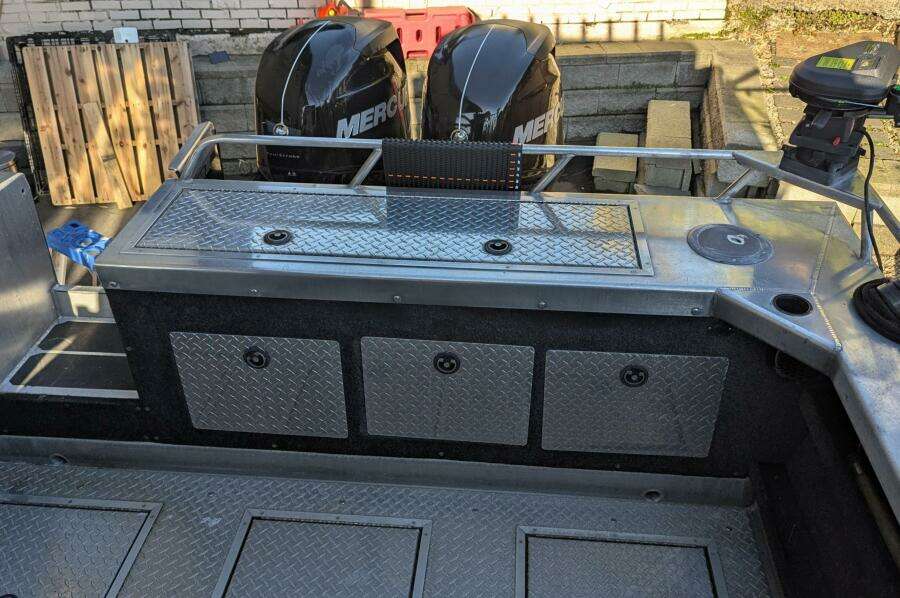 32ft Thunderjet Yacht For Sale