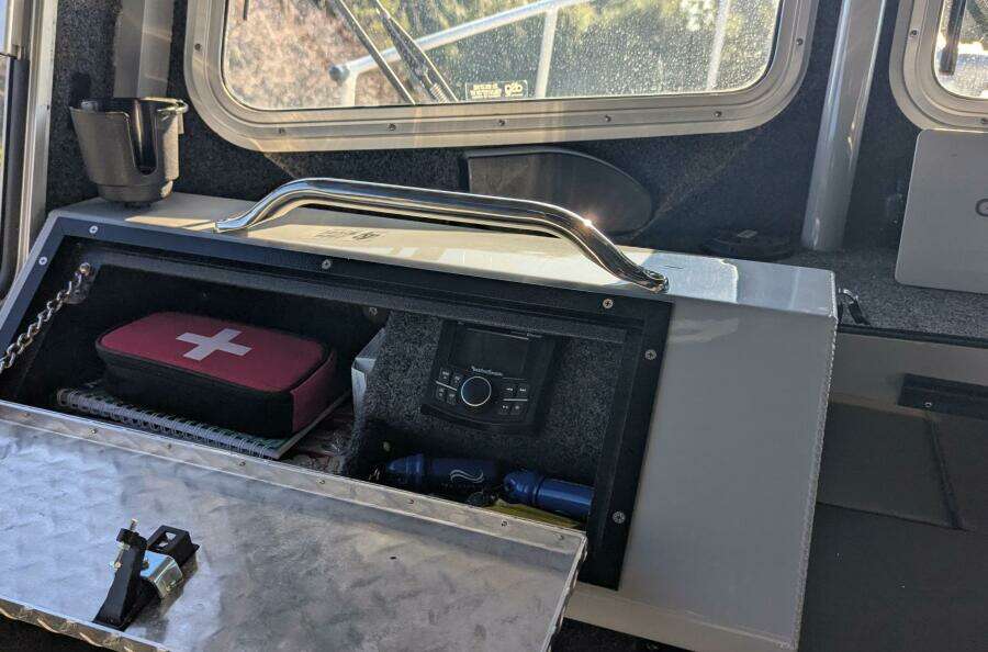 32ft Thunderjet Yacht For Sale