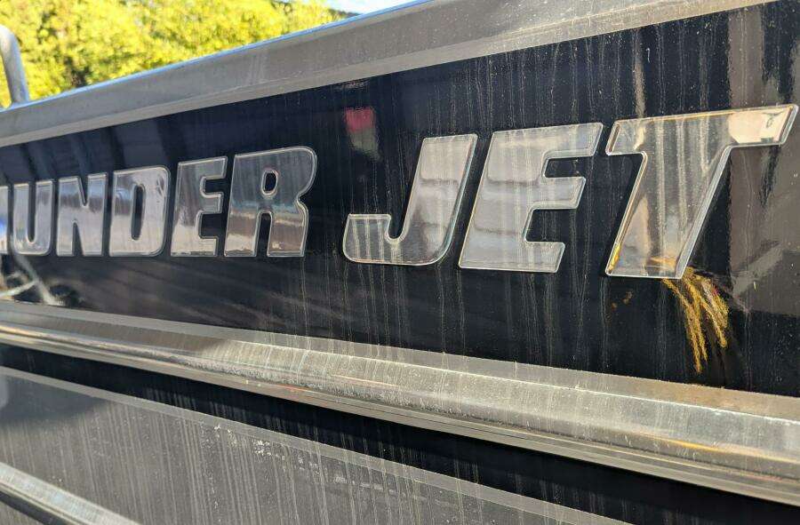 32ft Thunderjet Yacht For Sale