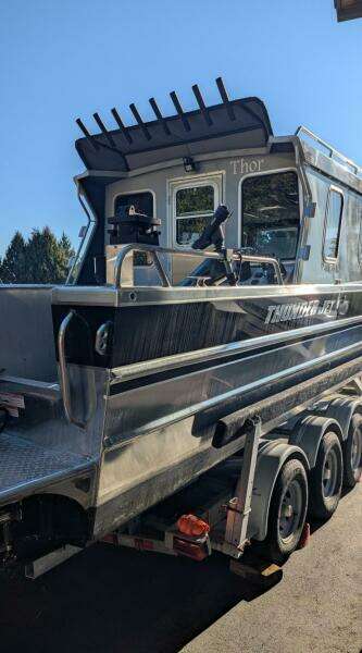 32ft Thunderjet Yacht For Sale